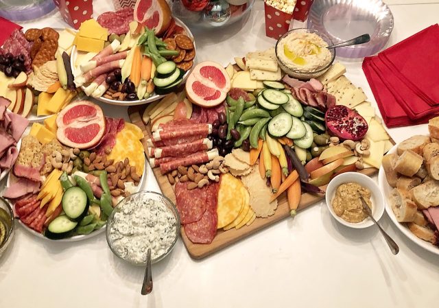 How to Build a Holiday Grazing Table – A Well Crafted Party